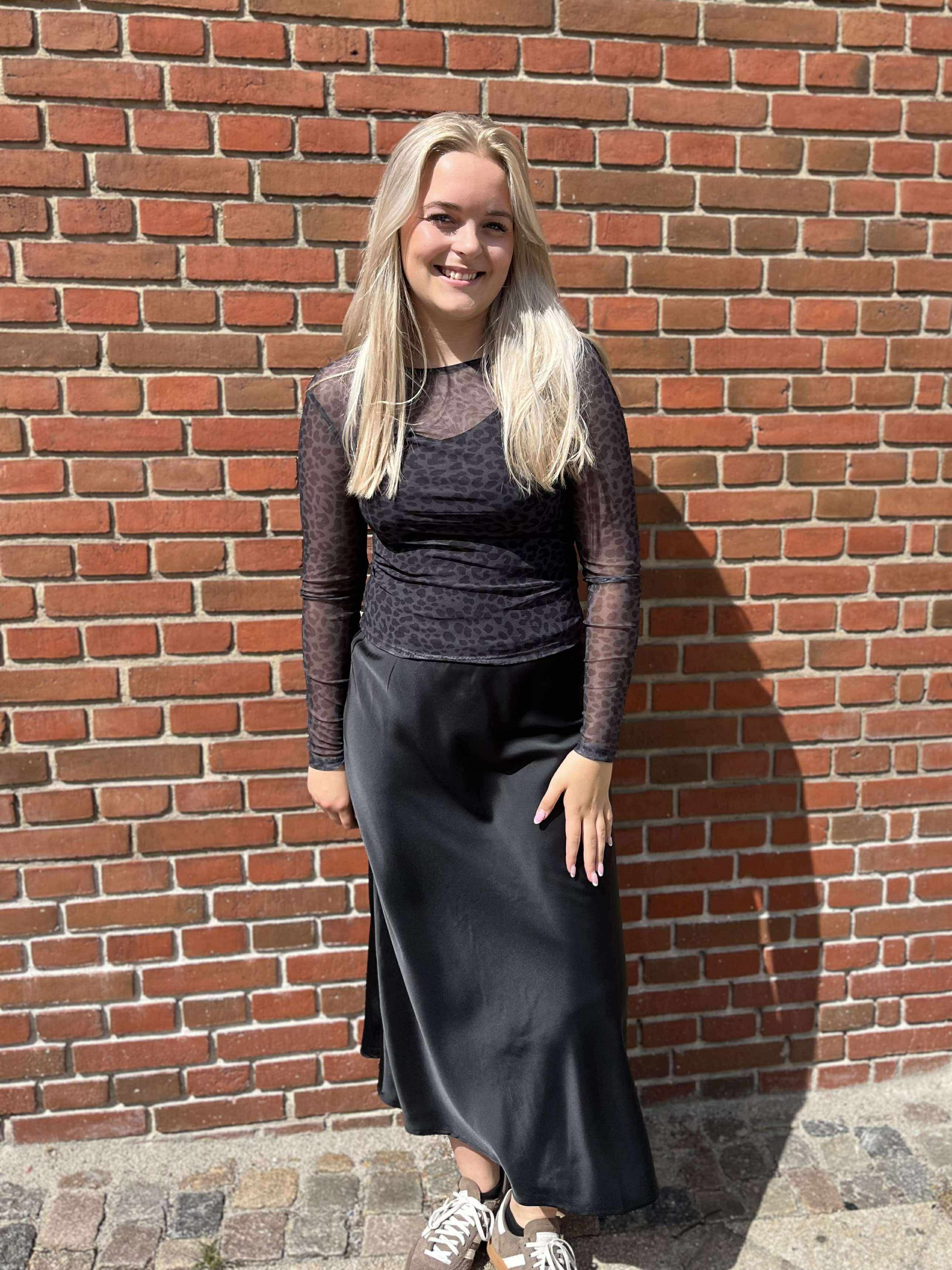 NMSANNI Midi Skirt - Black